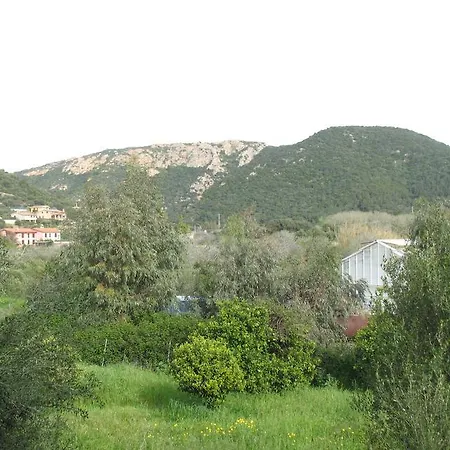 Le Domus De Holiday home *