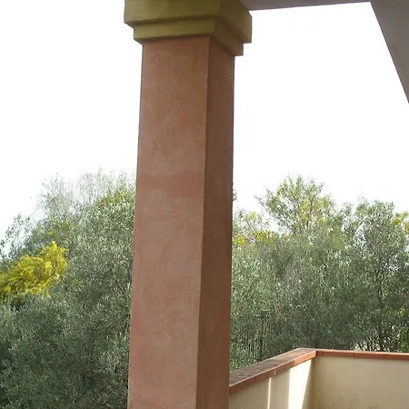 Le Domus De *